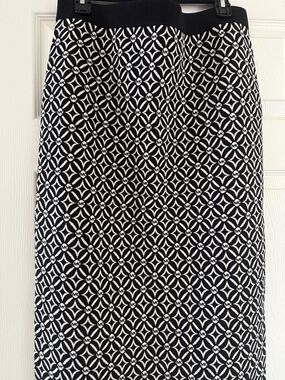 MICHAEL Michael Kors Black and White Geometric Pencil Skirt